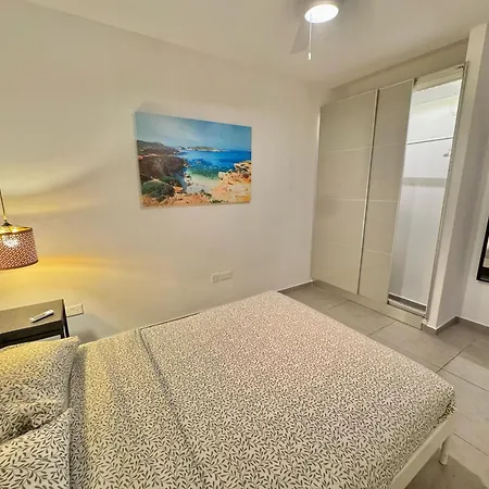 Adira Bay Hideaway - Fast Wifi And Office Appartement Is-Sellum