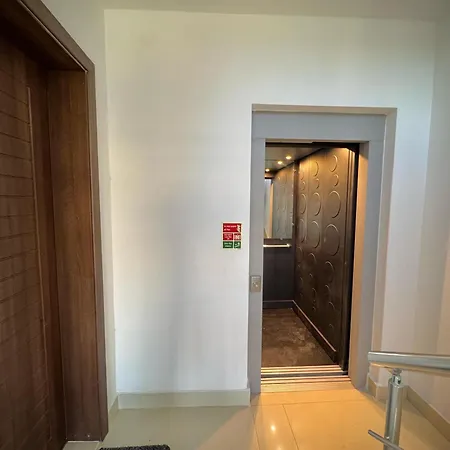 Apartman Adira Bay Hideaway - Fast Wifi And Office Is-Sellum